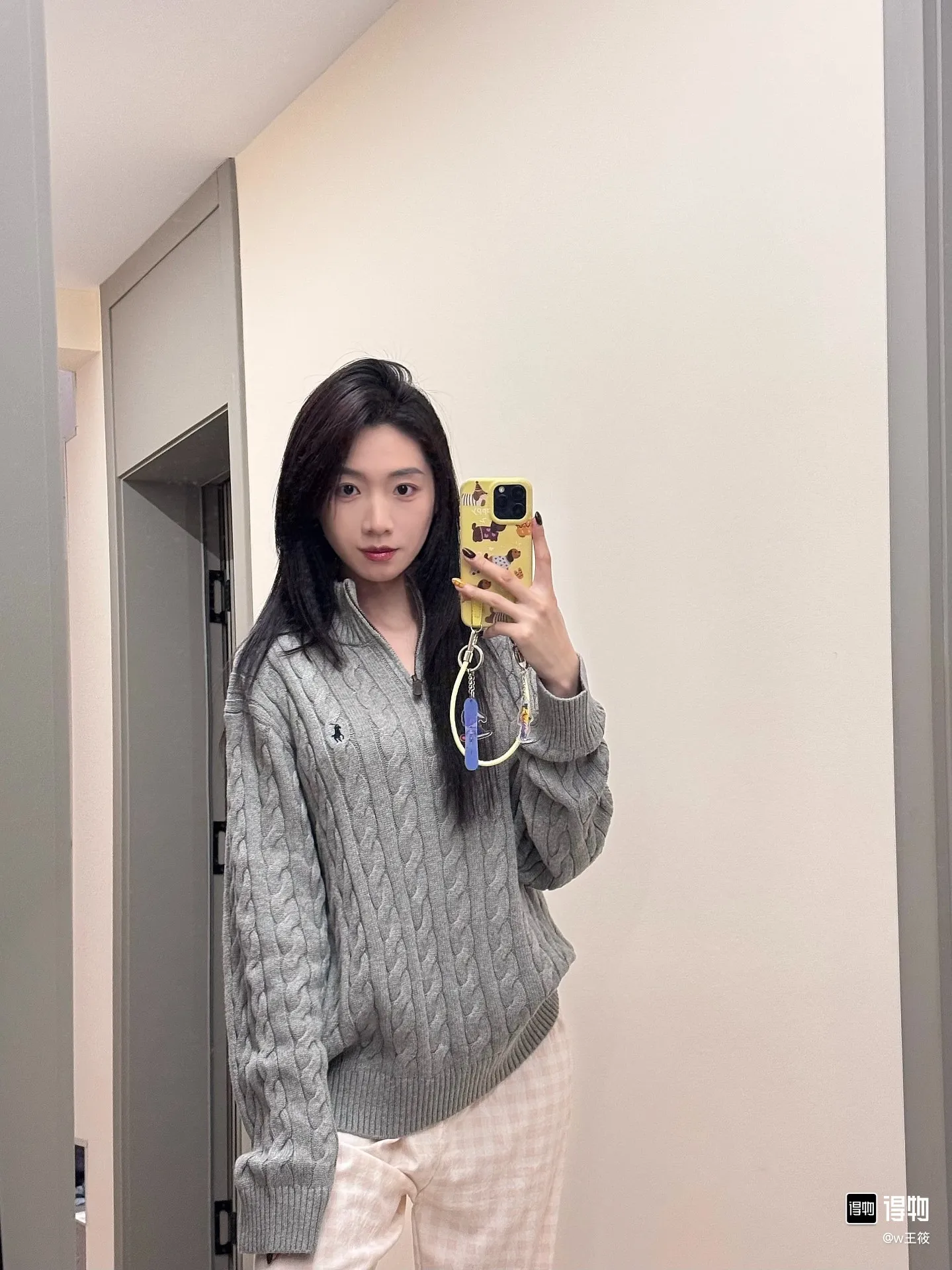 P300 Style No. D07) The top version on the market in 2025 Ralph Lauren #ootddailywear #Autumn and winter sweater #Knitted sweater outfit #ralph lauren sweater #Can be worn by both men and women [Star R] Finally waited until the Ralph men’s twist sweater half-zip bra top was put on and it’s finally here! The hottest half-zip sweater! Limited editions every year, there won’t be many models in the store! Ralph Lauren Men's Half-Zip Twist Sweater [Fire R] The shape is really nice. It can be worn alone or as a jacket. It can be worn inside or outside, or it can be worn inside with a shirt ~ 100% pure cotton #Practical Wear Colors: off-white, navy blue, khaki, gray, size S to XL
